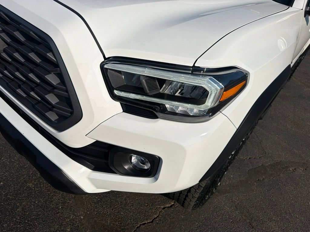 Used 2023 Toyota Tacoma TRD Off-Road AWD/4WD image 17