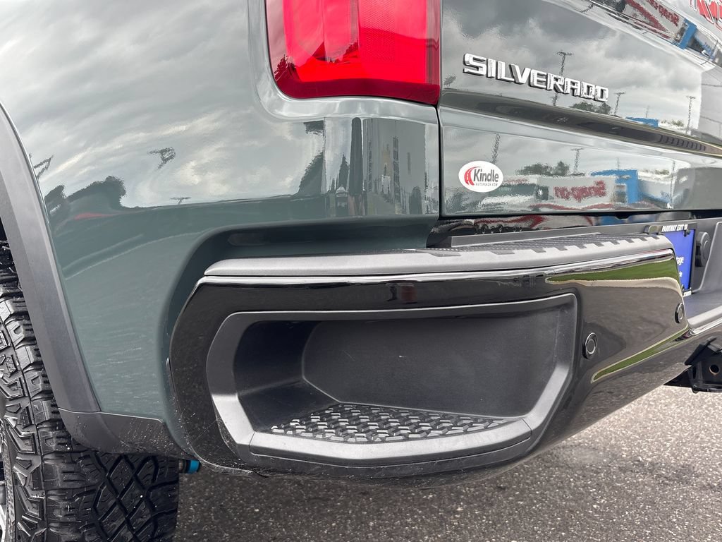 Used 2025 Chevrolet Silverado 1500 ZR2 w/ Technology Package AWD/4WD image 33