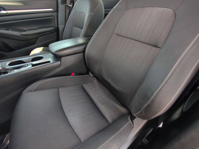 Used 2022 Nissan Altima 2.5 SV FWD image 12