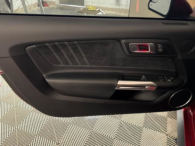 Certified 2020 Ford Mustang GT Premium w/ Carbon Sport Interior Package image 15