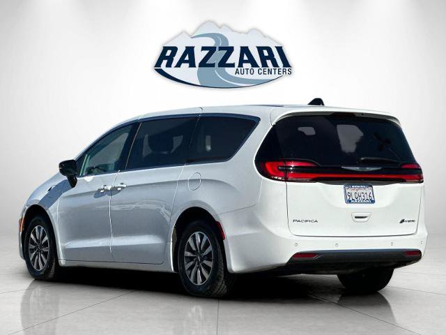 Used 2024 Chrysler Pacifica Limited FWD image 5