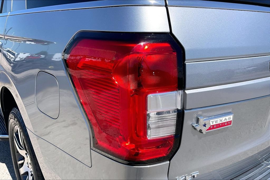 Certified 2022 Ford Expedition XLT RWD image 20