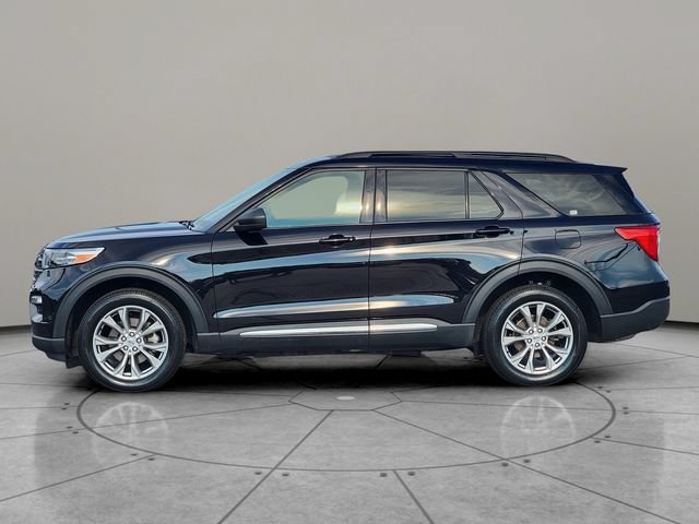 Certified 2023 Ford Explorer XLT w/ Equipment Group 202A AWD/4WD image 9