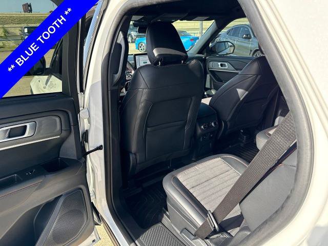 Certified 2025 Ford Explorer ST-Line w/ Premium Package RWD image 8
