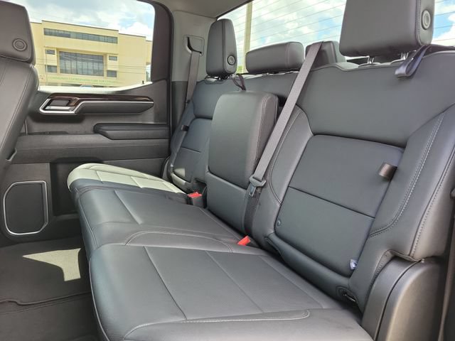 Used 2025 GMC Sierra 1500 SLT AWD/4WD image 14