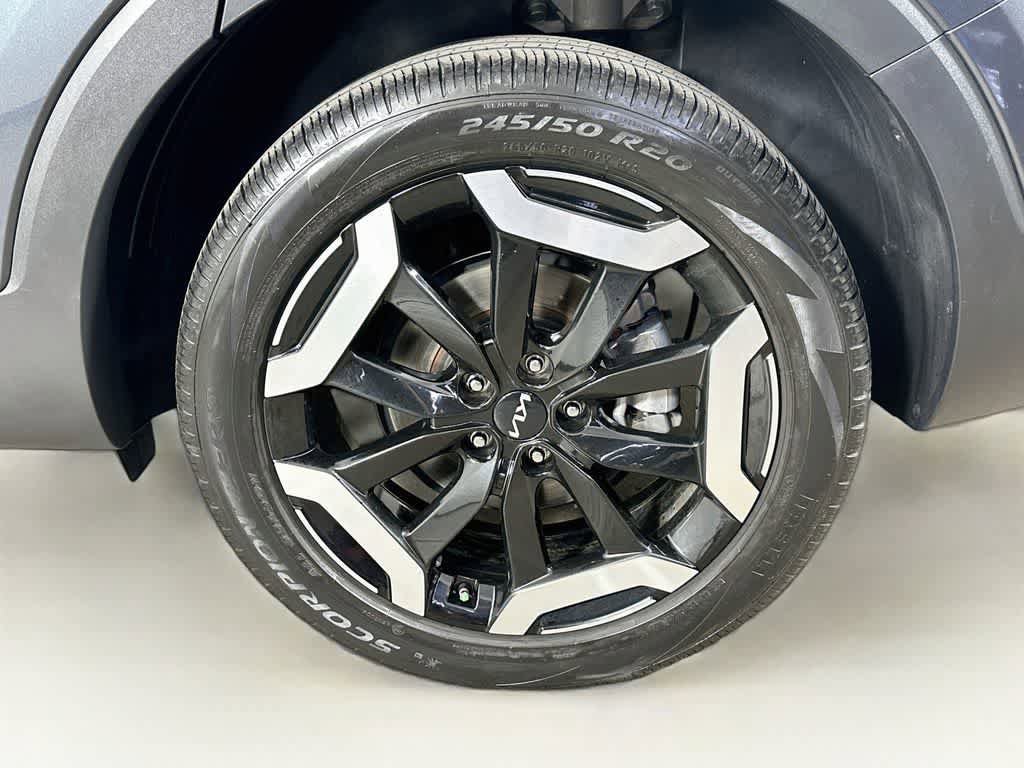 Used 2024 Kia Telluride EX w/ EX Captain's Chair Package FWD image 8