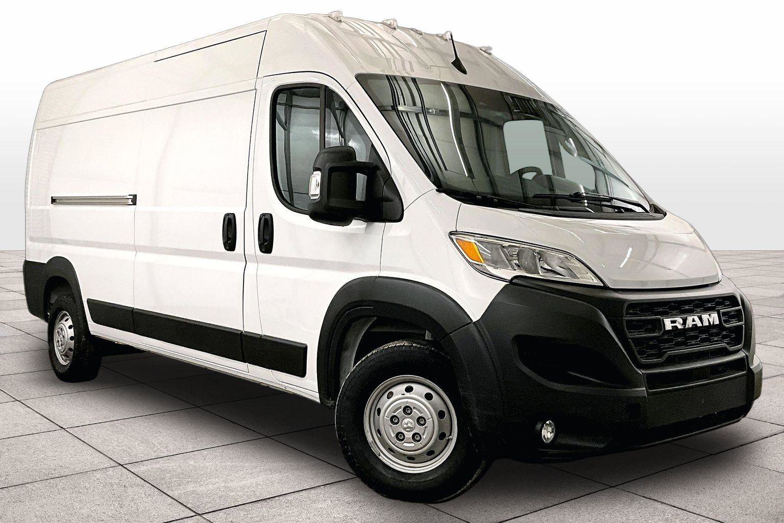 Used 2023 RAM ProMaster 2500 w/ Convenience Group image 2