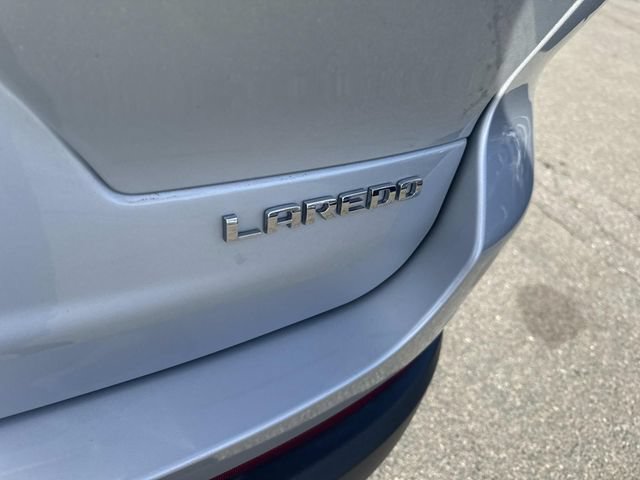 Used 2021 Jeep Grand Cherokee L Laredo w/ Luxury Tech Group I AWD/4WD image 6