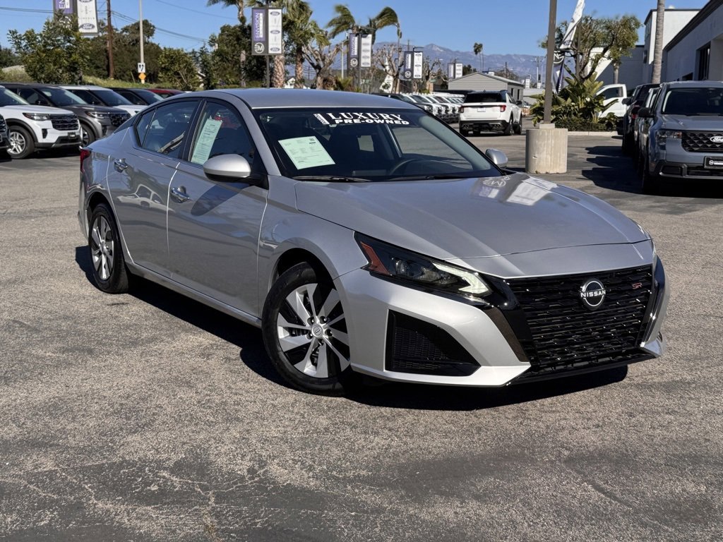 Used 2023 Nissan Altima 2.5 S image 2