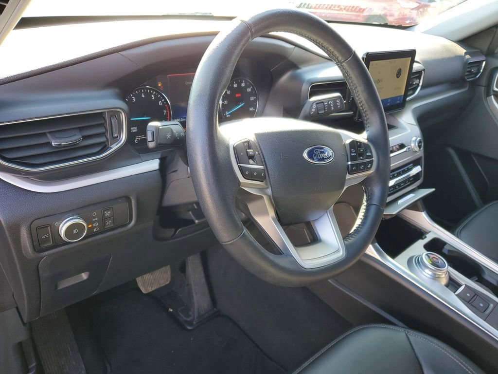 Certified 2023 Ford Explorer XLT w/ Equipment Group 202A image 11