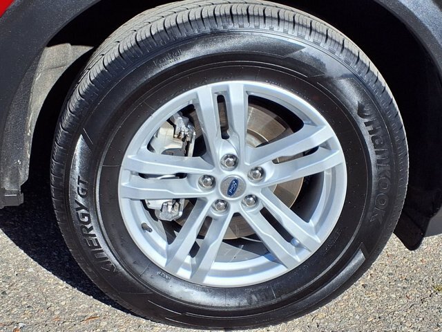 Certified 2024 Ford Explorer XLT w/ Equipment Group 202A AWD/4WD image 29