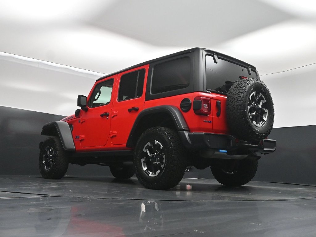 Used 2025 Jeep Wrangler Unlimited Rubicon 4xe w/ Safety Group AWD/4WD image 46