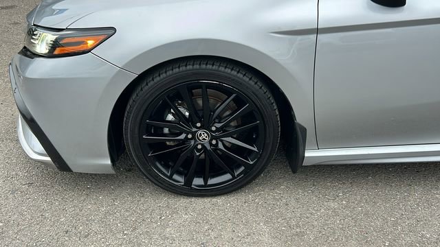 Used 2022 Toyota Camry XSE image 6