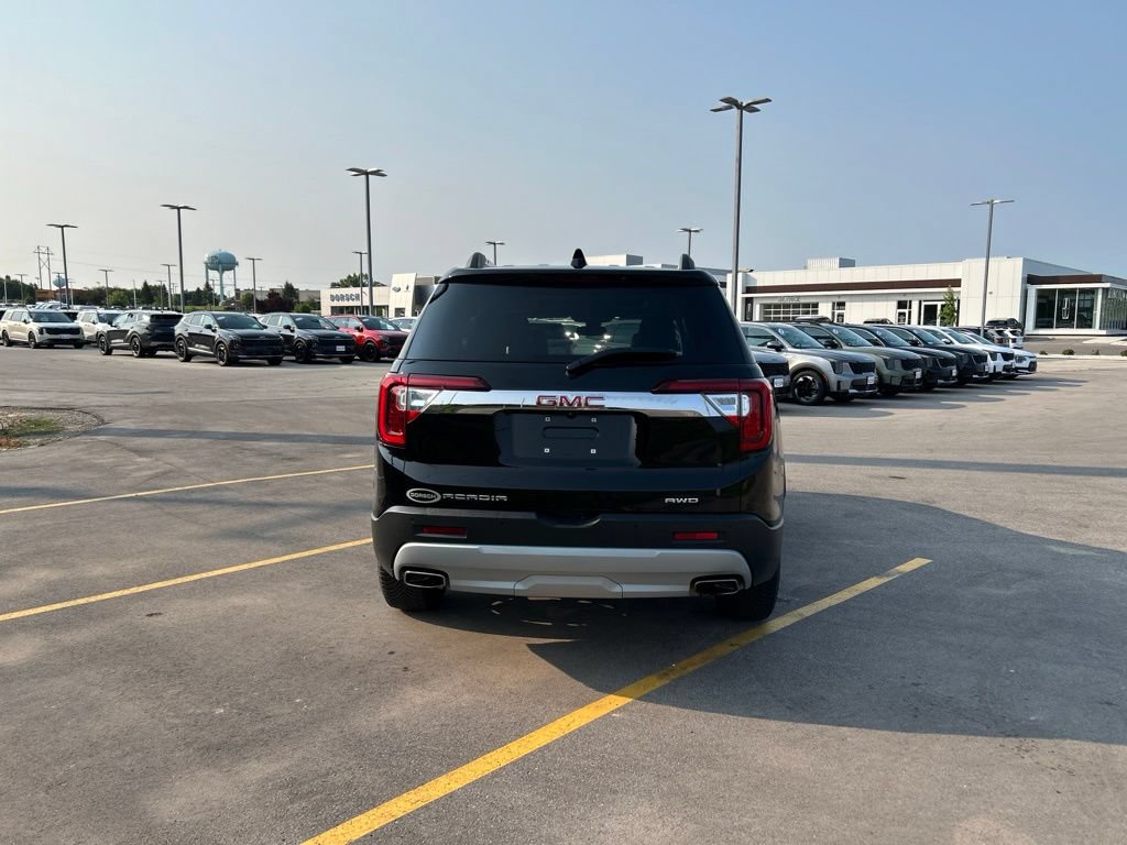 Used 2023 GMC Acadia SLT w/ Preferred Package AWD/4WD image 8