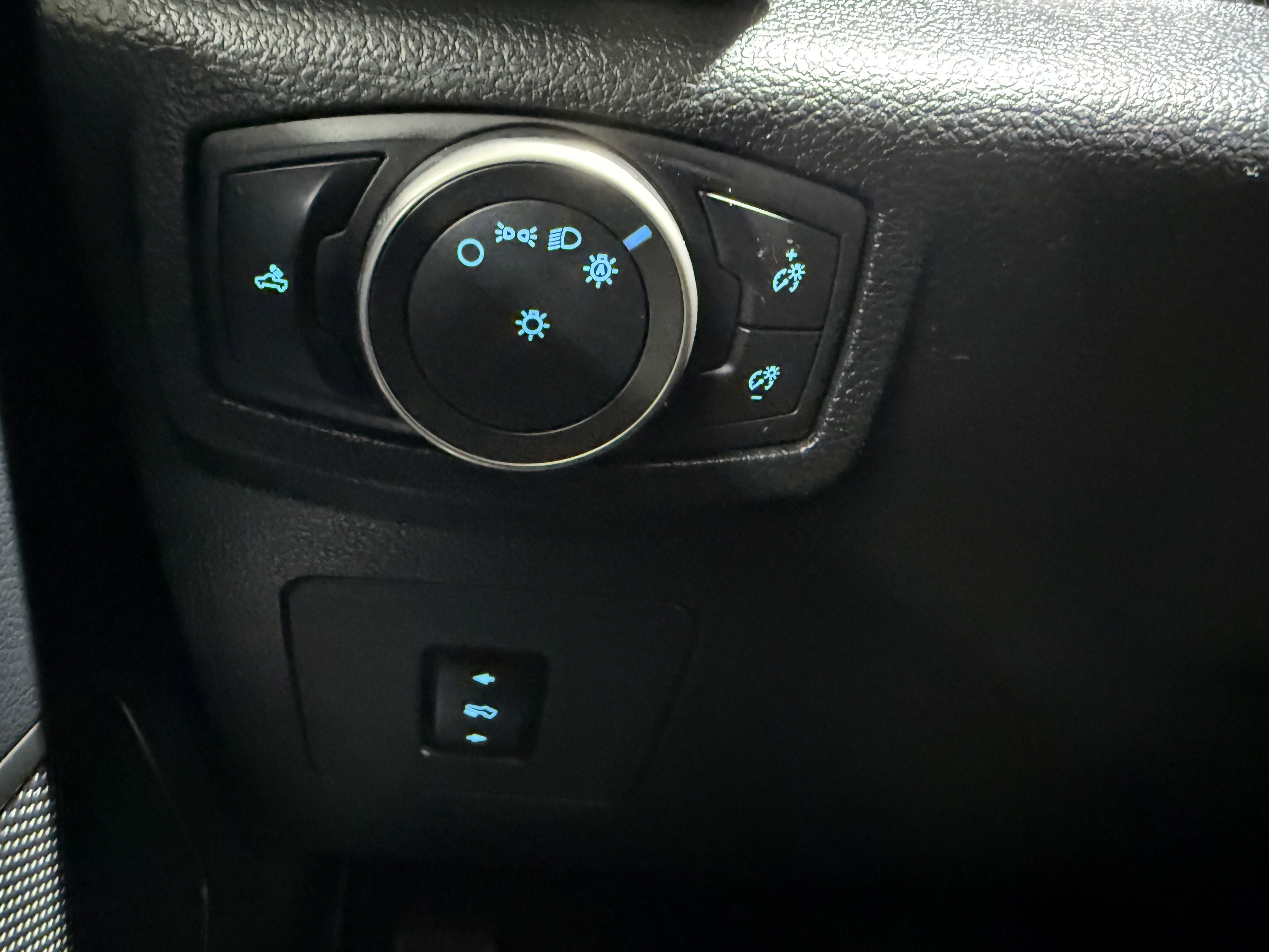 Certified 2017 Ford F150 Raptor w/ Equipment Group 802A Luxury image 15