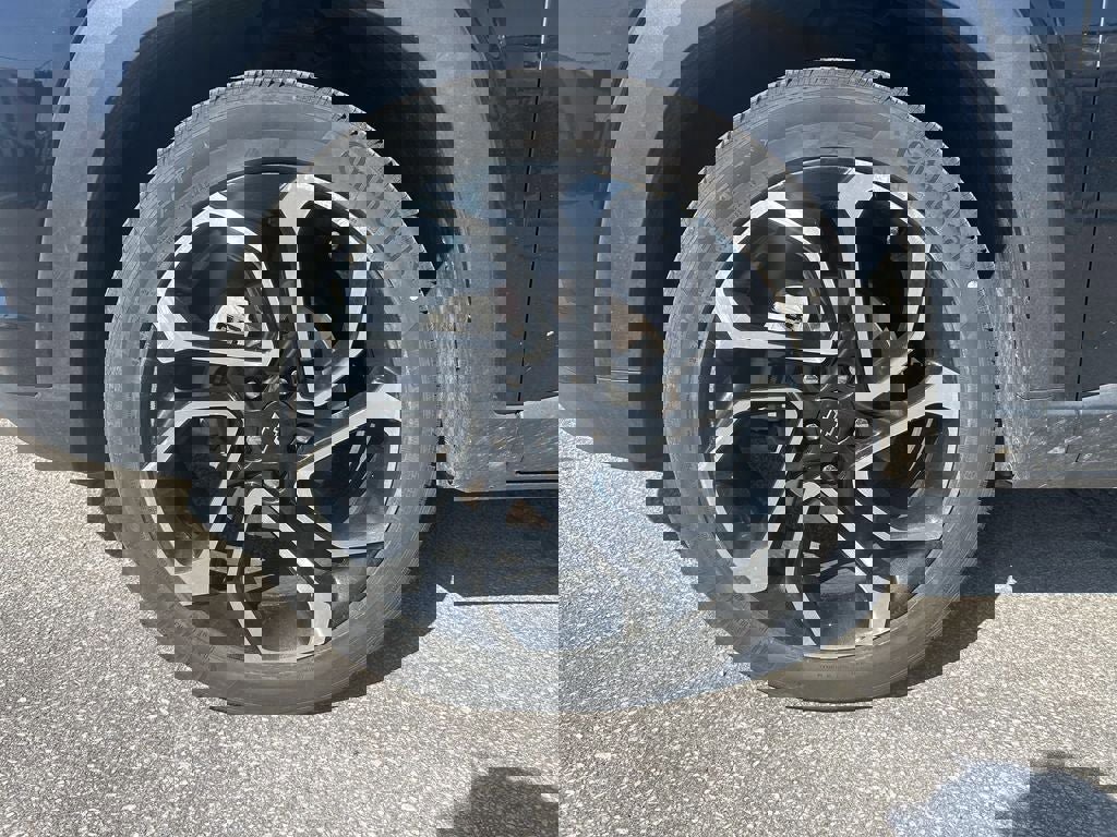 Used 2024 Chevrolet Trax RS w/ Driver Confidence Package FWD image 28