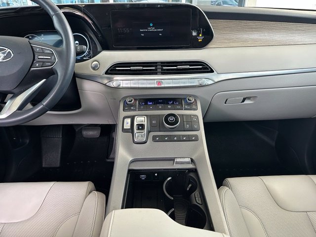 Used 2021 Hyundai Palisade Limited FWD image 19