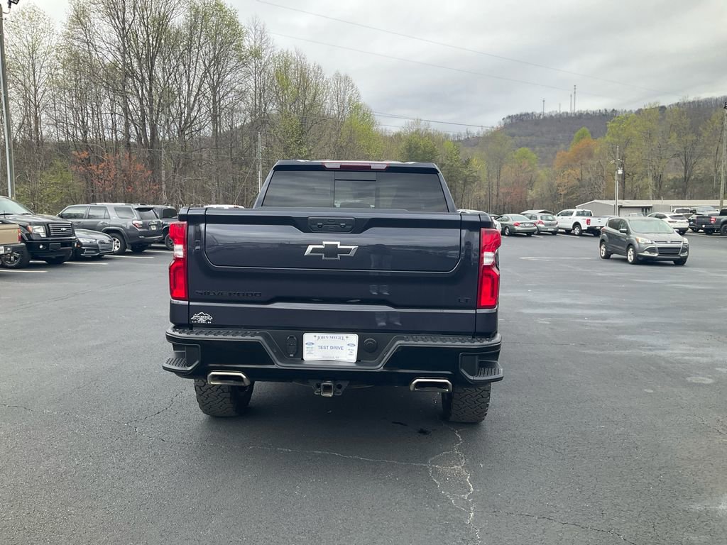 Used 2024 Chevrolet Silverado 1500 LT Trail Boss w/ Convenience Package II image 4