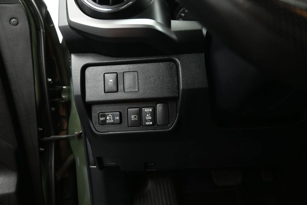 Used 2022 Toyota Tacoma TRD Off-Road w/ Technology Package RWD image 12