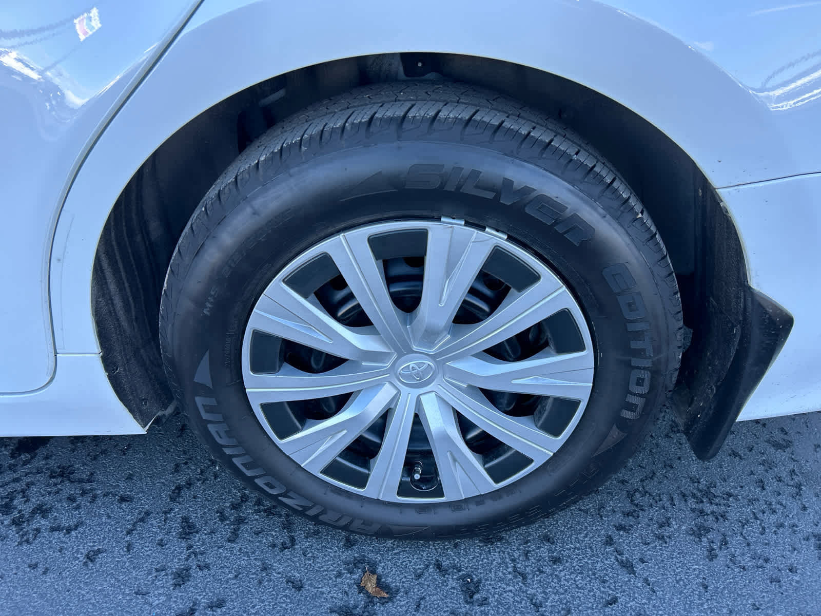 Used 2023 Toyota Camry LE image 16