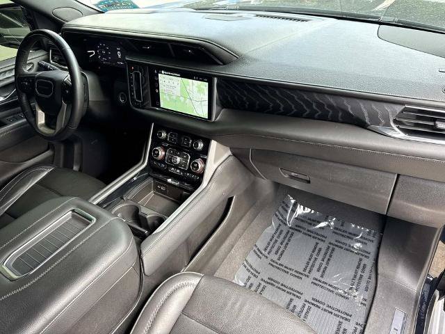 Used 2023 GMC Yukon Denali w/ Denali Reserve Package RWD image 12