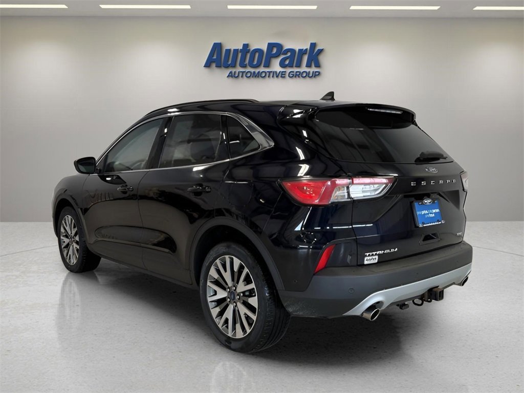 Certified 2021 Ford Escape Titanium image 3