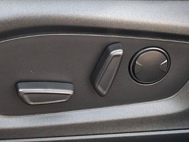 Certified 2022 Ford Explorer XLT w/ Equipment Group 202A AWD/4WD image 27