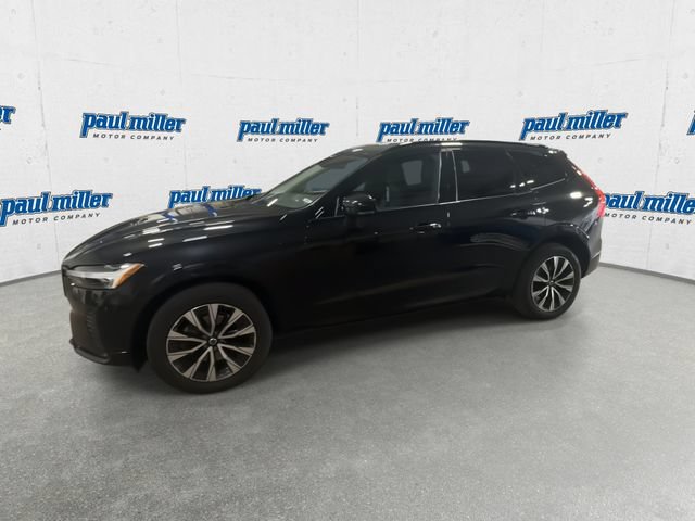 Used 2024 Volvo XC60 B5 Plus AWD/4WD image 5