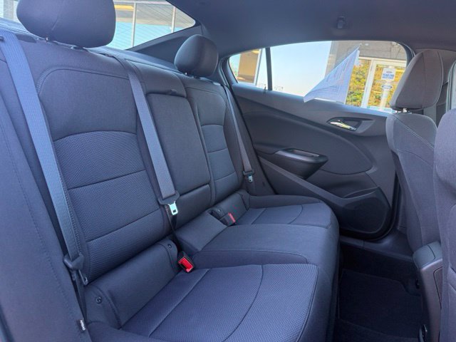 Used 2018 Chevrolet Cruze LT w/ Convenience Package FWD image 30