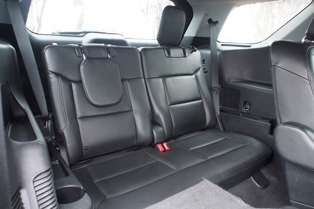 Certified 2022 Ford Explorer XLT w/ Equipment Group 202A image 15