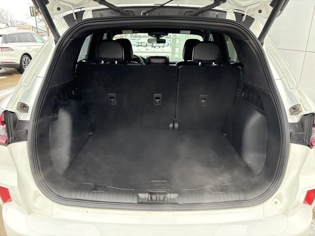 Certified 2024 Ford Escape ST-Line Elite AWD/4WD image 11