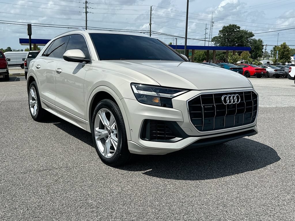 Used 2022 Audi Q8 Premium w/ Convenience Package AWD/4WD image 2