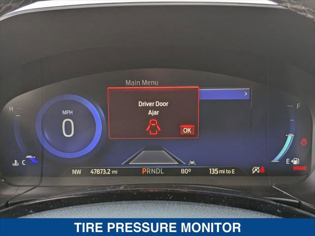 Certified 2022 Ford Escape Titanium w/ Class II Trailer Tow Package image 16