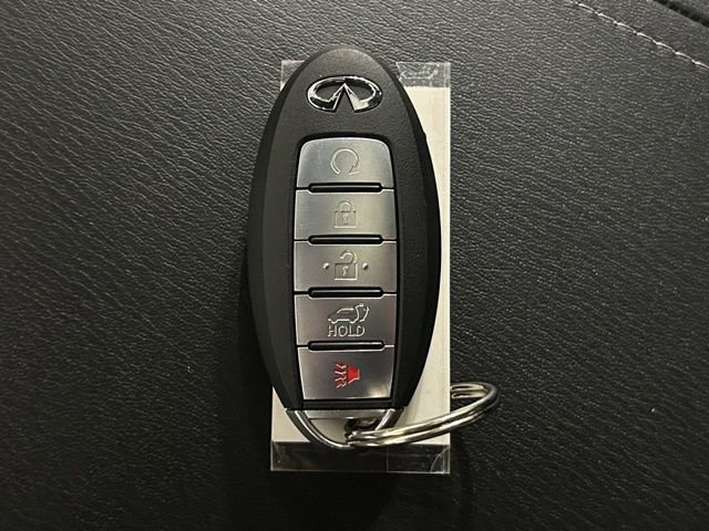 Used 2021 INFINITI QX80 Sensory w/ Cargo Package AWD/4WD image 28