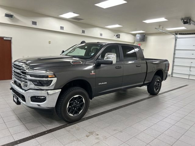Used 2025 RAM 2500 Laramie AWD/4WD image 3