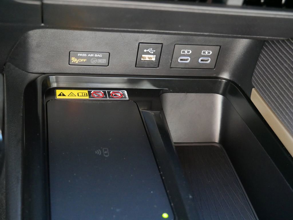 Used 2025 Toyota Camry SE FWD image 21