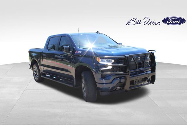 Used 2023 Chevrolet Silverado 1500 RST AWD/4WD image 3