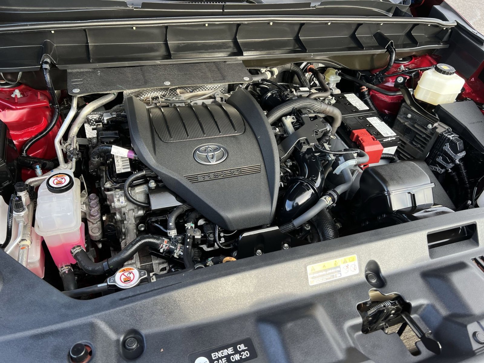 Used 2023 Toyota Highlander XLE image 28