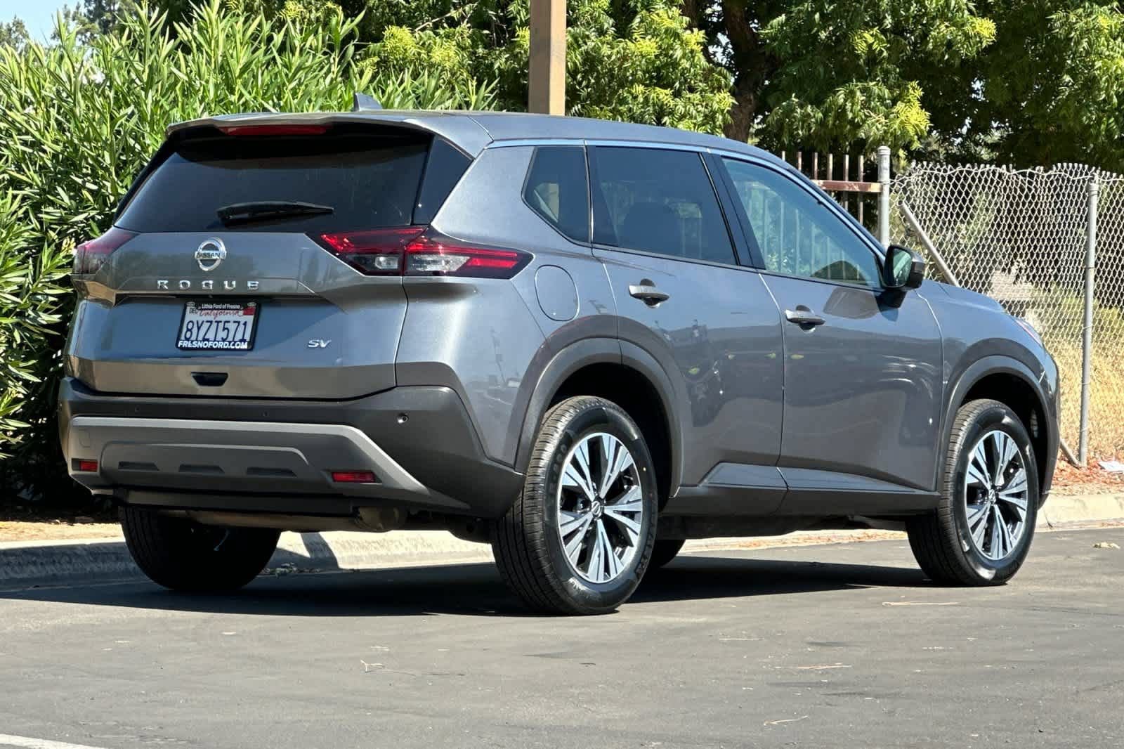 Used 2021 Nissan Rogue SV FWD video 2