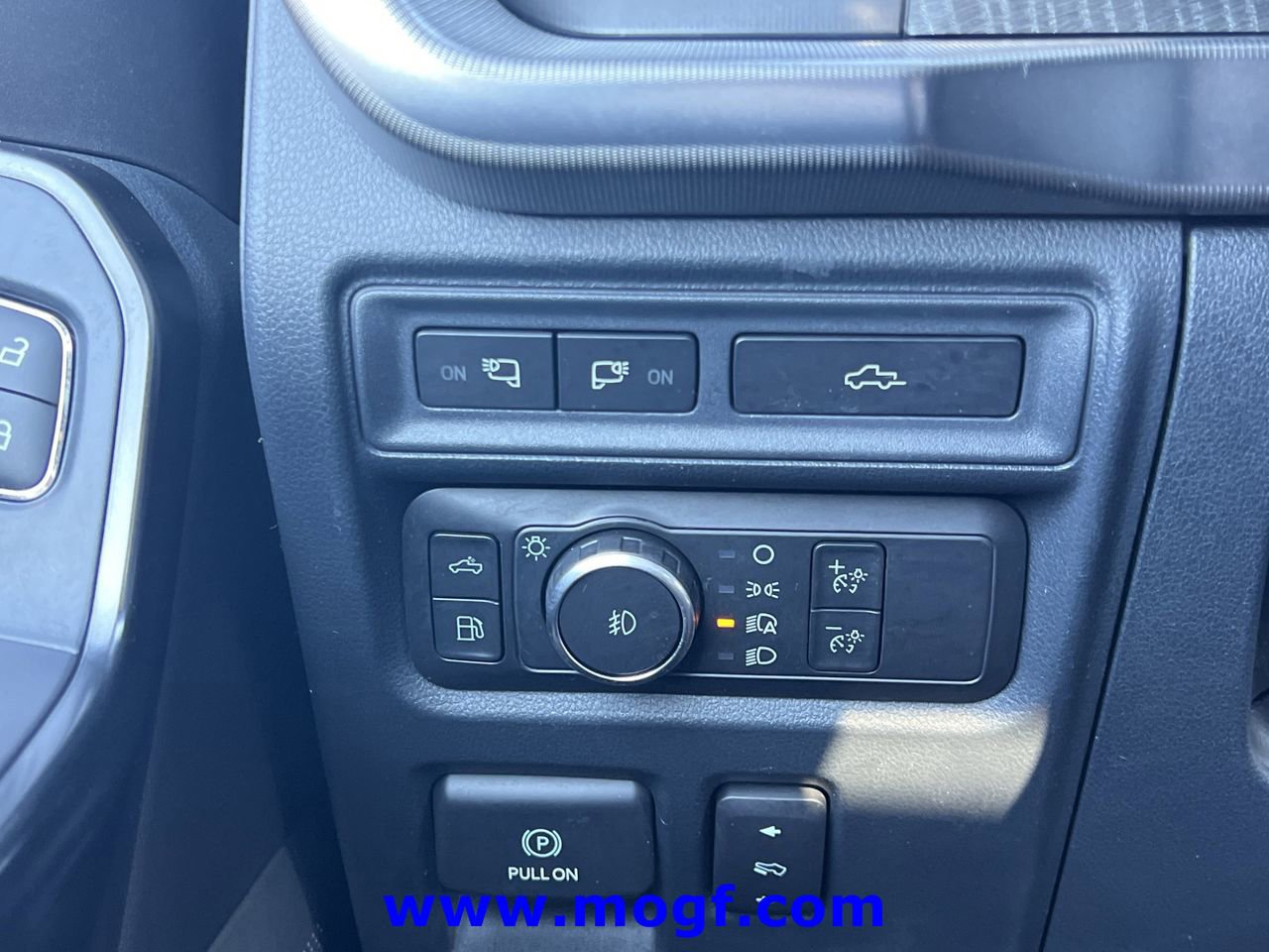 Certified 2022 Ford F150 Platinum w/ Equipment Group 701A High image 25