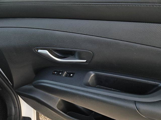 Used 2025 Hyundai Tucson SEL FWD image 9