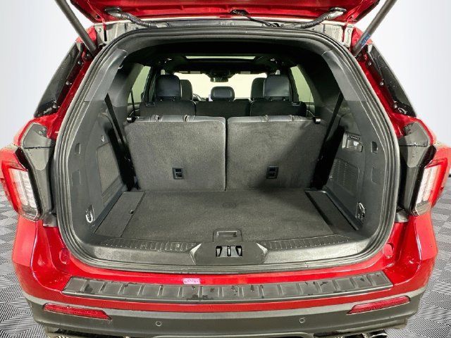 Certified 2025 Ford Explorer ST AWD/4WD image 32