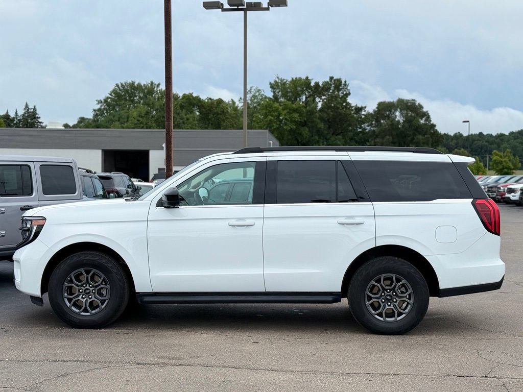 Certified 2025 Ford Expedition Active AWD/4WD image 41