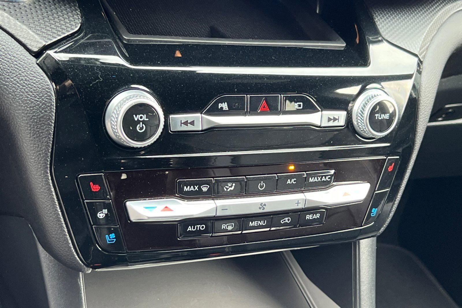 Certified 2022 Ford Explorer ST w/ Equipment Group 401A image 23