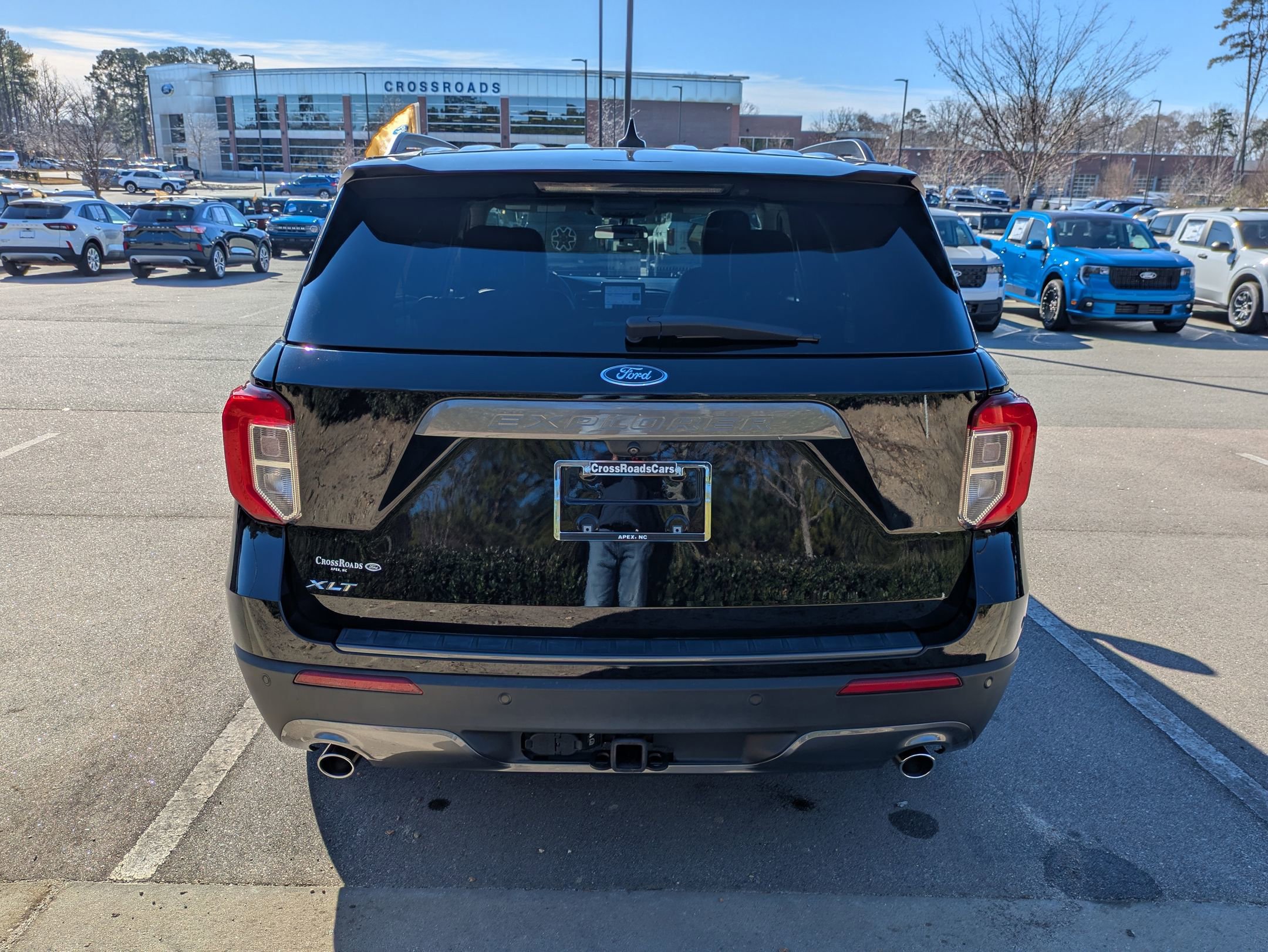 Certified 2022 Ford Explorer XLT w/ Equipment Group 202A image 5