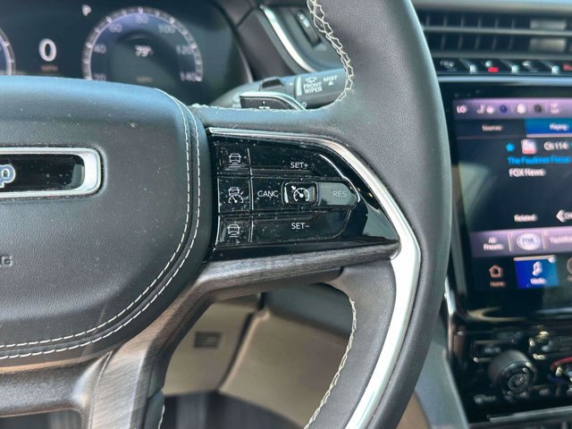 Used 2023 Jeep Grand Cherokee Overland w/ Luxury Tech Group IV image 24