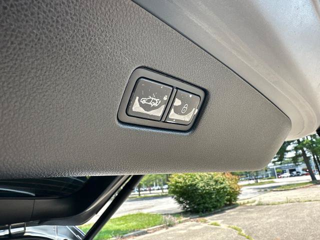 Used 2023 Genesis GV70 2.5T w/ Sport Prestige Package AWD/4WD image 35