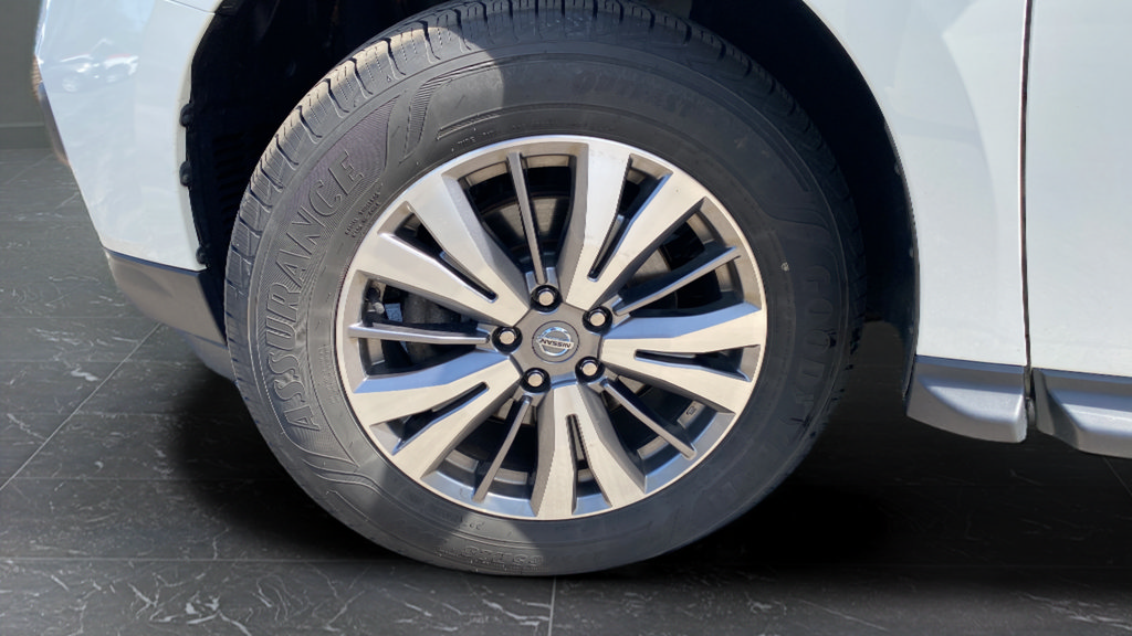 Used 2020 Nissan Pathfinder SV AWD/4WD image 39