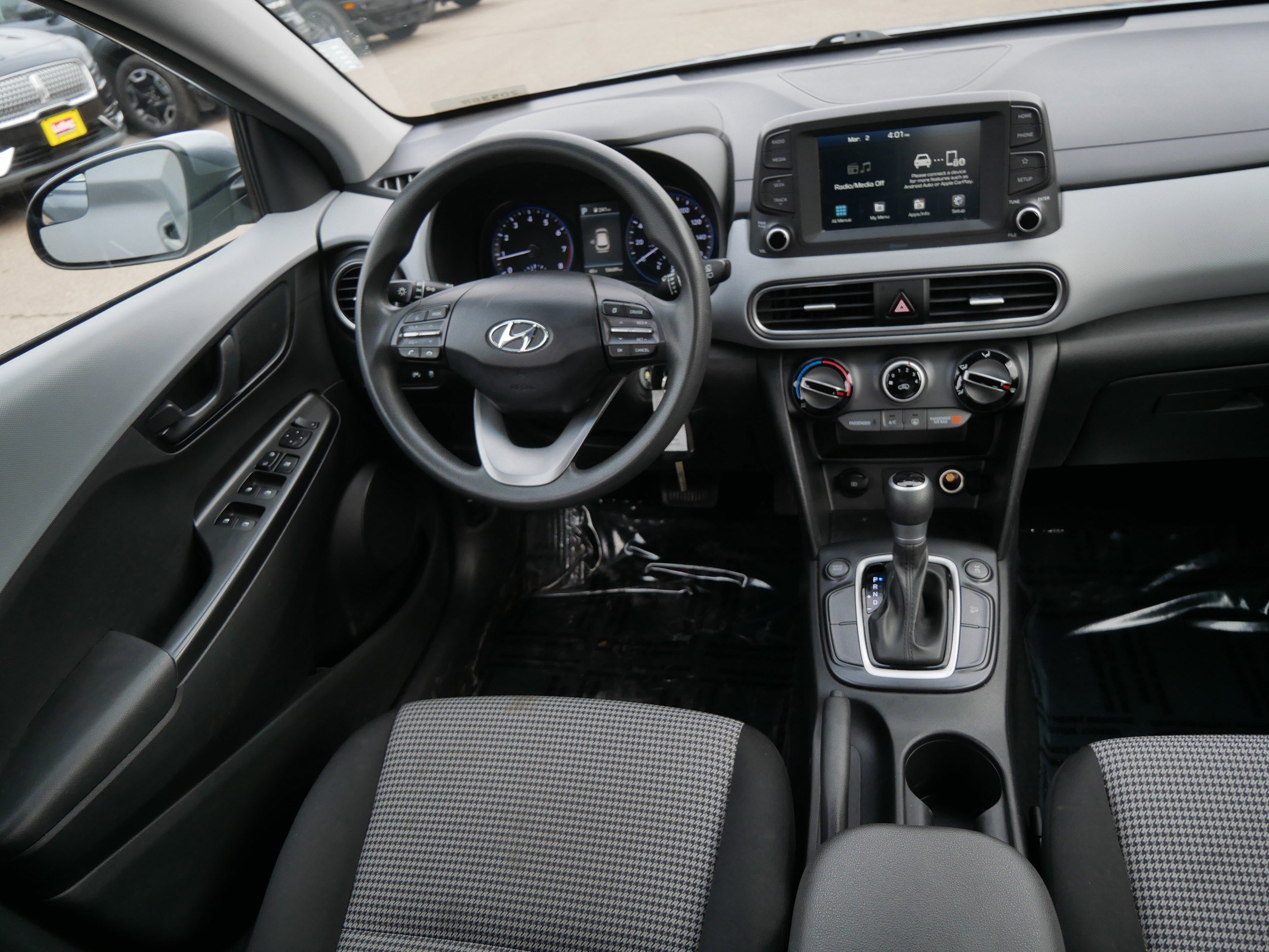 Used 2021 Hyundai Kona SE image 9