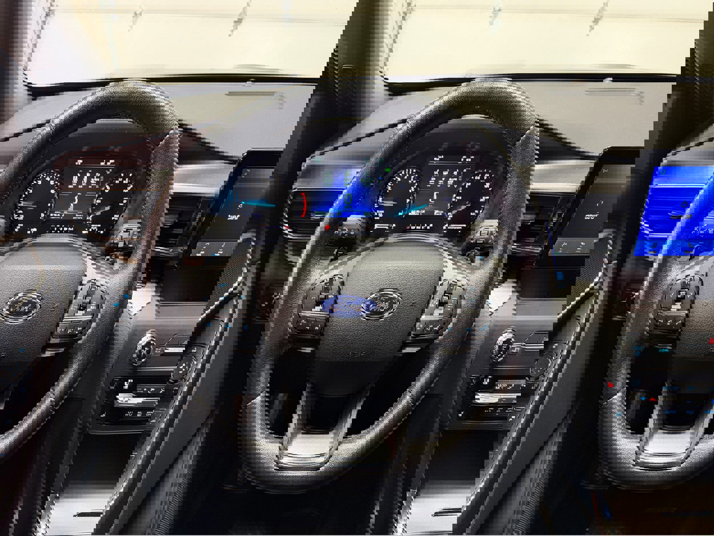 Certified 2020 Ford Explorer XLT w/ Equipment Group 202A image 19